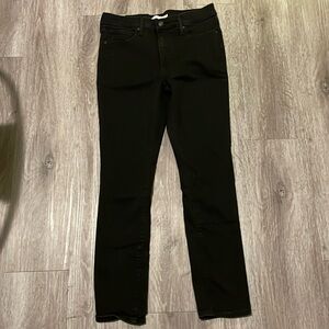Black Levi’s Jeans